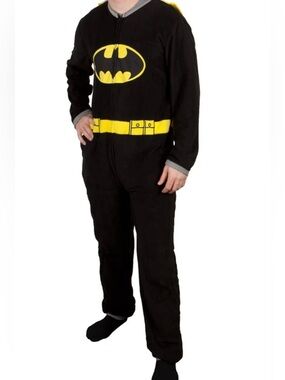 🆕 Batman One-Piece Sleep Pajama Romper - Black & Yellow with Cape Size Large